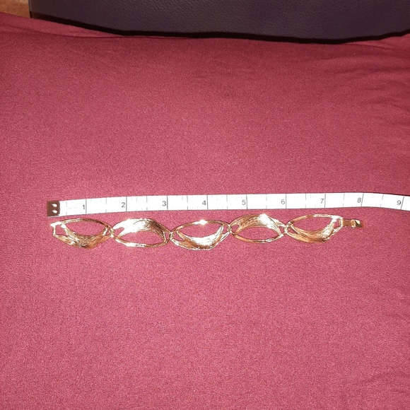 Vintage Trifari bracelet - Picture 6 of 7